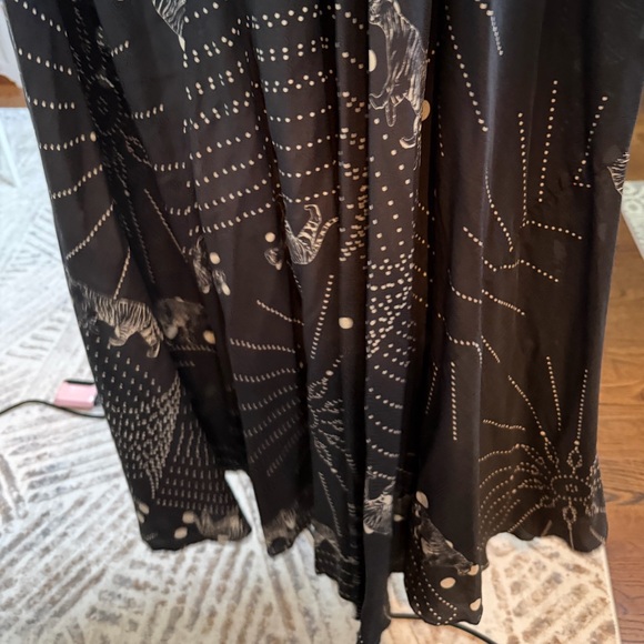 Johnny Was BIYA Black Silk Rea Dress with tiger graphics - sleeveless flowyyy lg - Picture 10 of 15